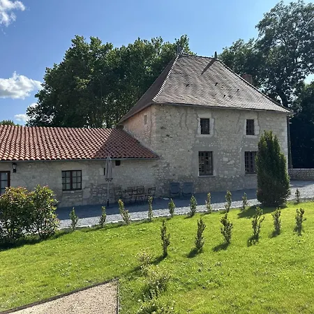 Chateau De La Mothe - Gite Guillaume De Beaujeu Holiday home